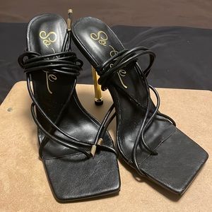 Size 7 brand is so me color black! Get this very gorgeous shoes